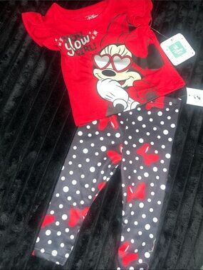 Disney Red Minnie Mouse Heart-Sunglasses Set